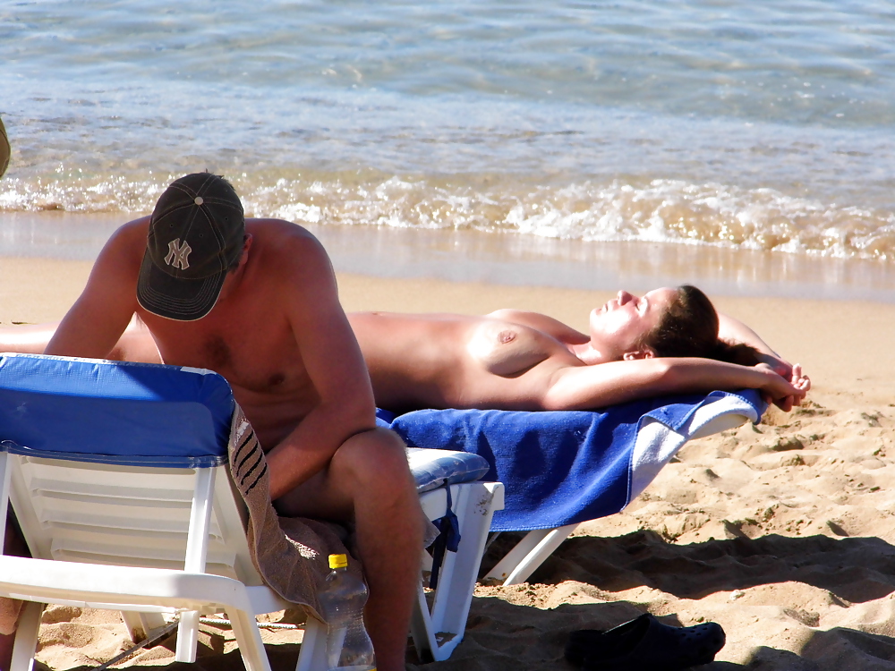 Oben-ohne-in Pefkos, Griechenland #21453531