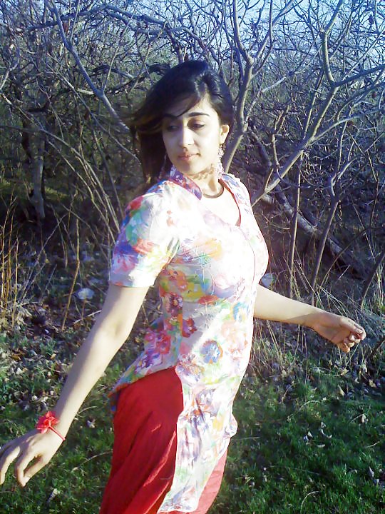 Pakistanisch Junge Schöne Mädchen #12256207