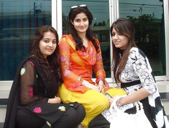 Pakistani giovani belle ragazze
 #12256433