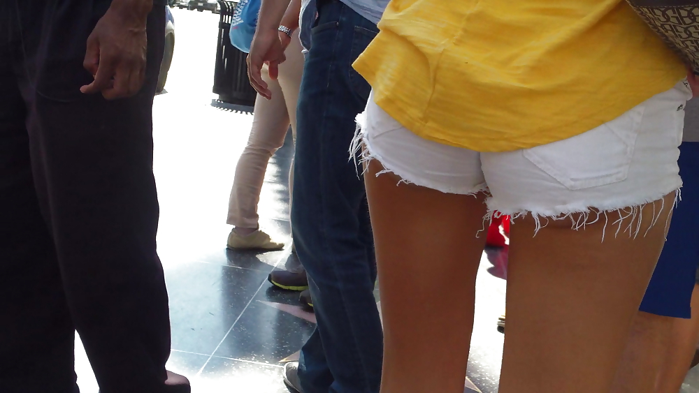セクシーな夏のショートパンツを履いたティーンのお尻と臀部の盛り合わせ 
 #22782988