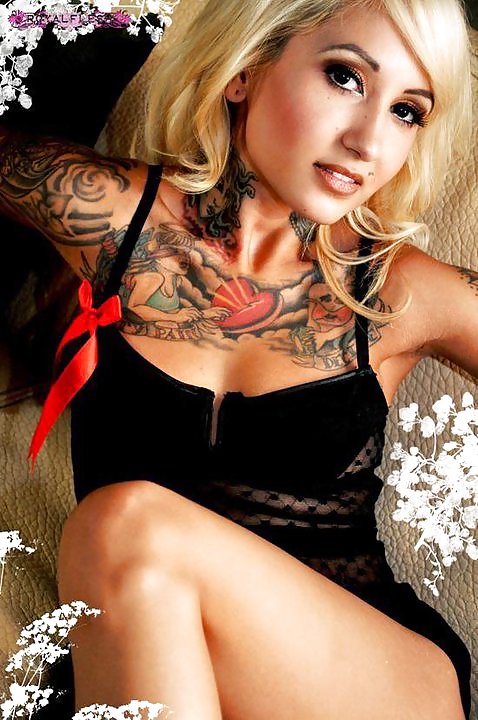 Intuición de Nouk hotties
 #9753321