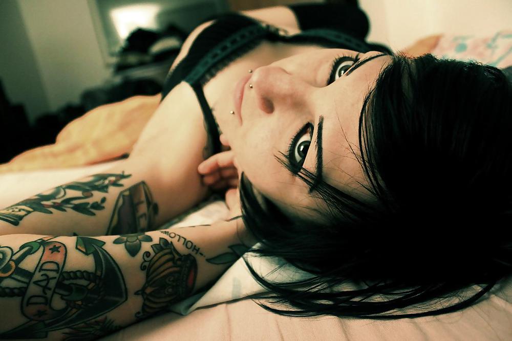 Intuición de Nouk hotties
 #9753330