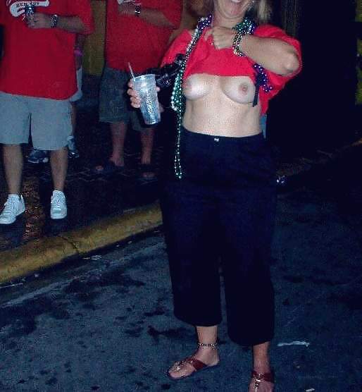 OUTSIDE in the NUDE  Let it all hang out #7205928