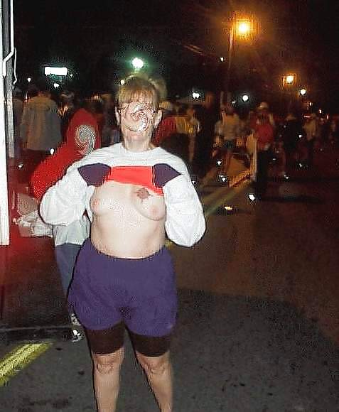 Al aire libre en el desnudo dejar que todo cuelgue
 #7206014