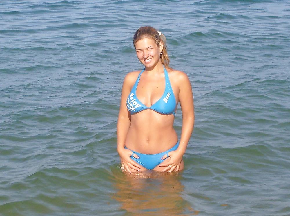 Moving SEXY GIRLS IN HOT BIKINIS XII