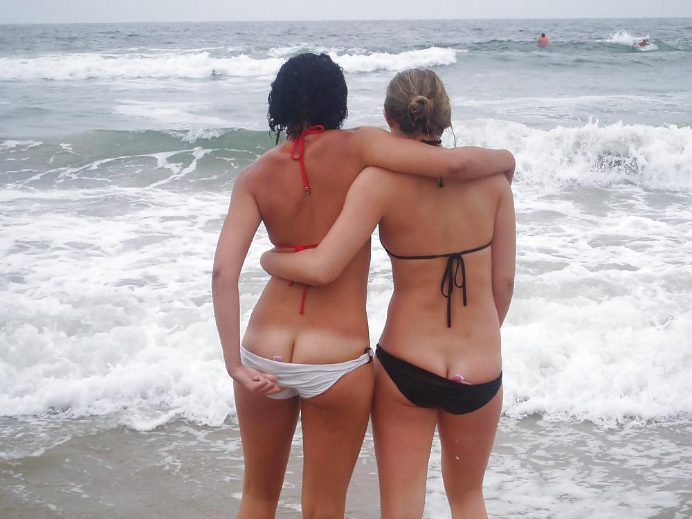 Belle ragazze in spiaggia, bikini e piscina 16
 #8504546