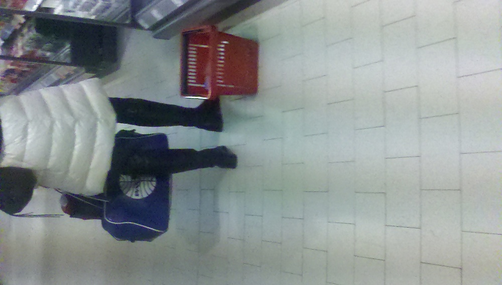 Superb candid #9784293