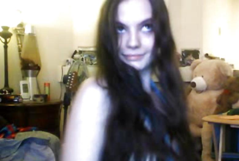 Huge Bush Webcam Teen From MeetMeMatch #8055998