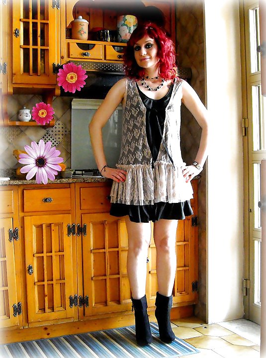 Carino redhead teen gothic
 #4001137