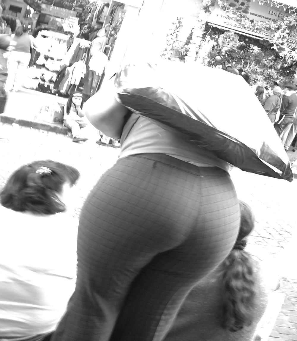 Latinas typical big asses  #19334600
