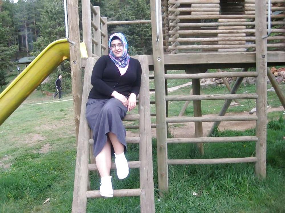豊満なトルコ系アラブ人女性
 #13243918