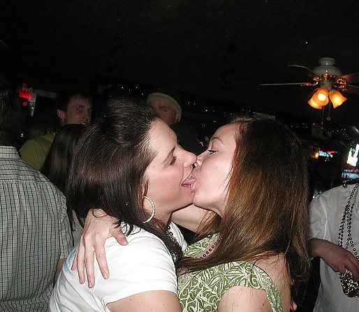 Bisexual Party Girls #4769592