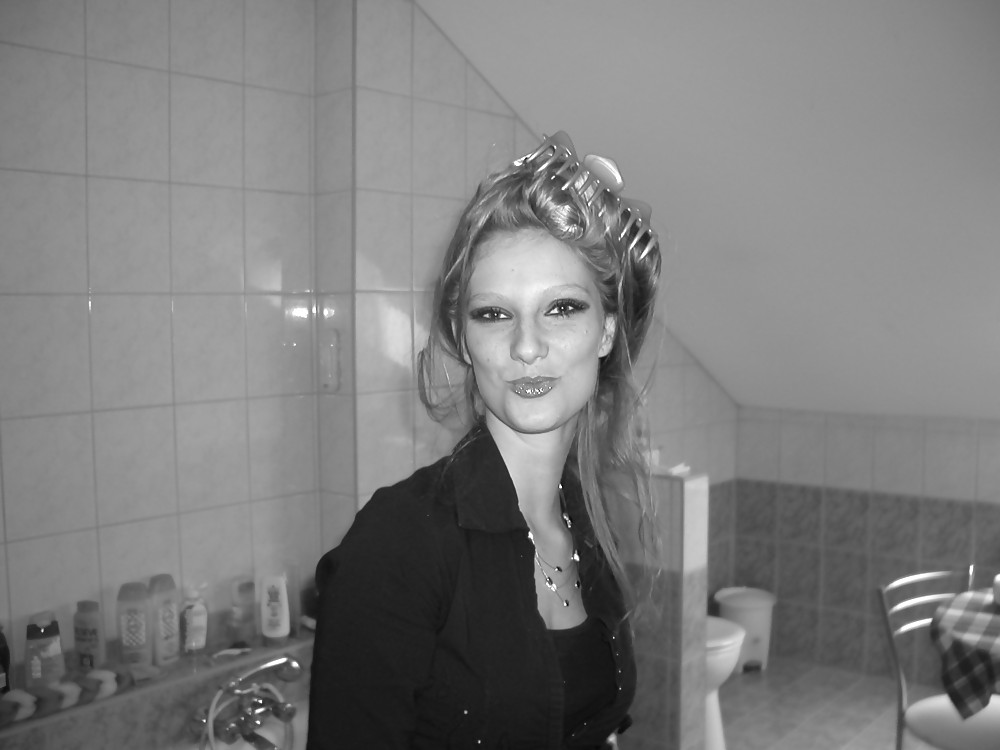 Hot Babe Posing #9496921