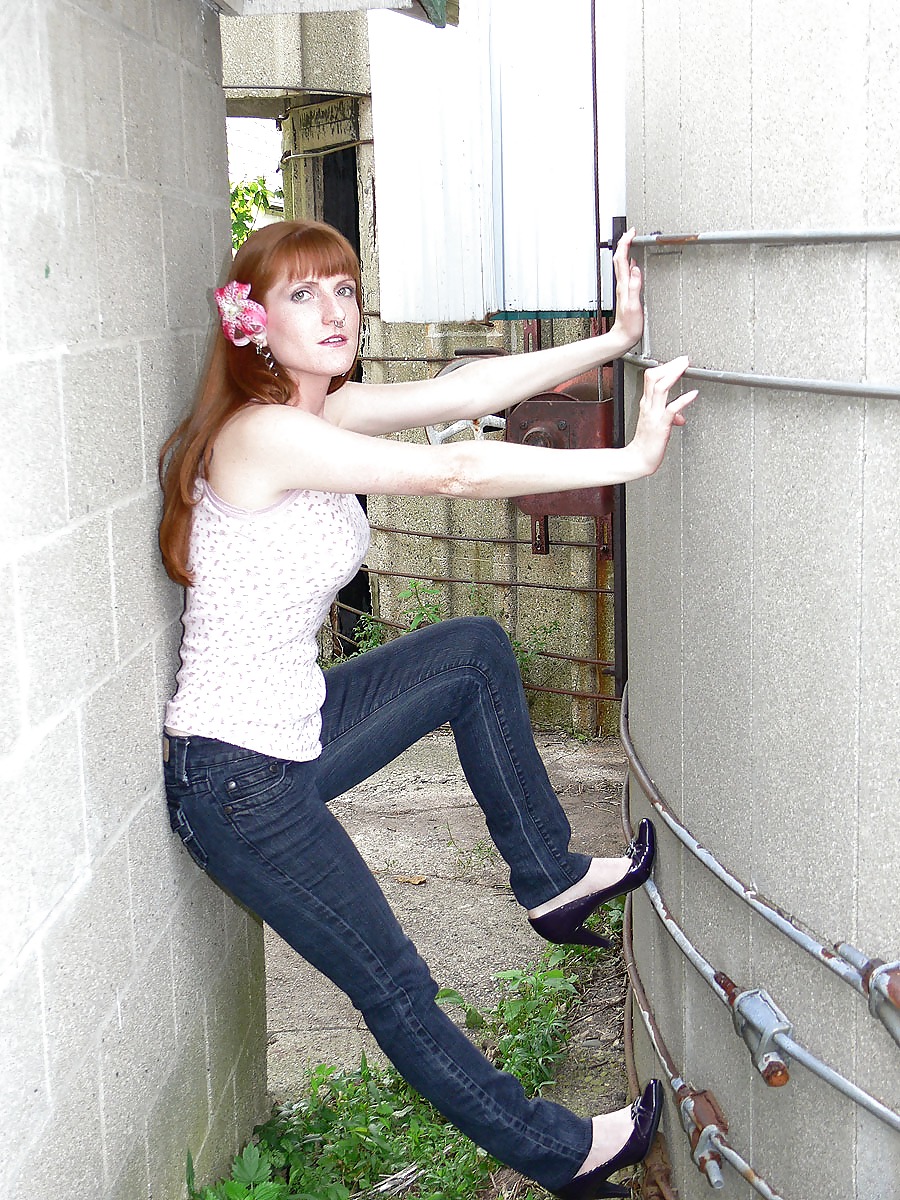 Redhead, pierced and tats- grrrr #1823258