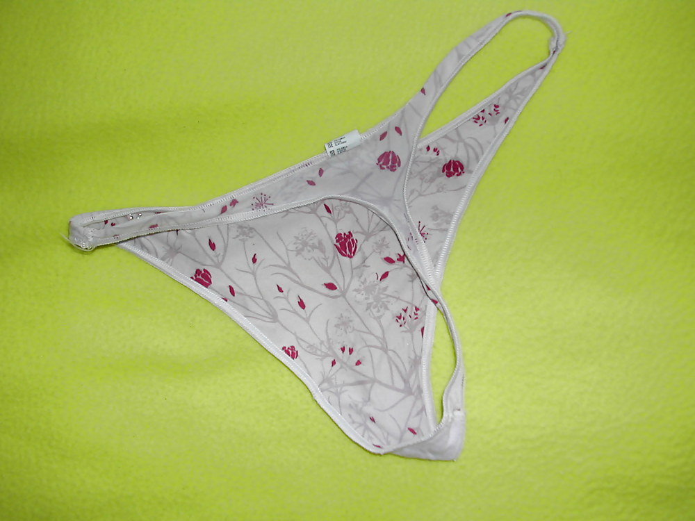 Tongs strings de Sylvie 01
 #16622345