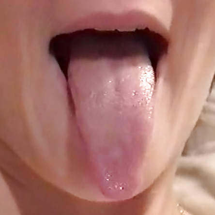 舌の長い大人
 #3903837