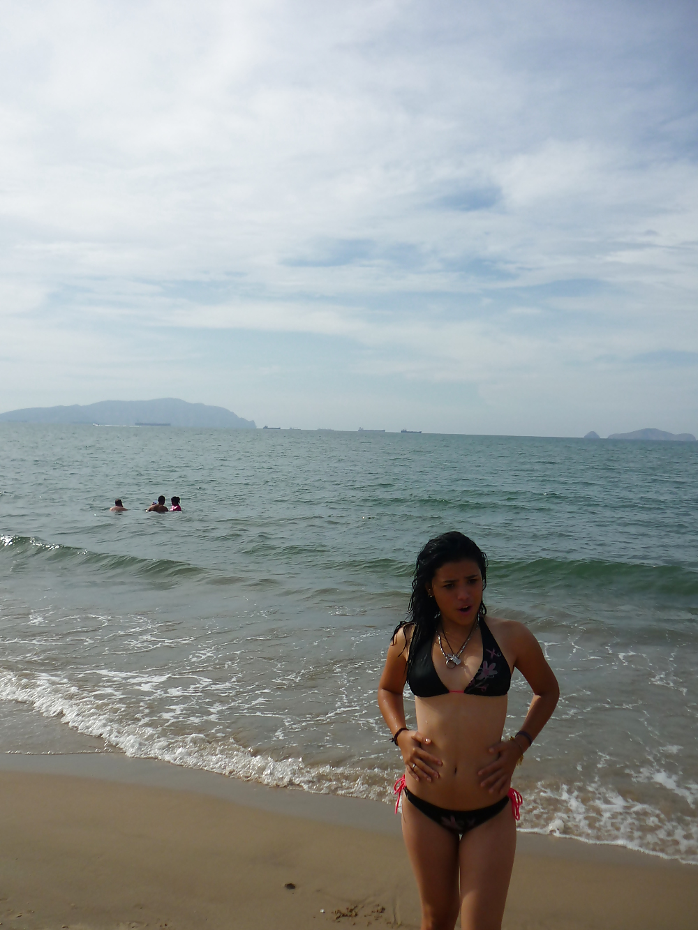 Amigas maria y violeta en la playa #21730137