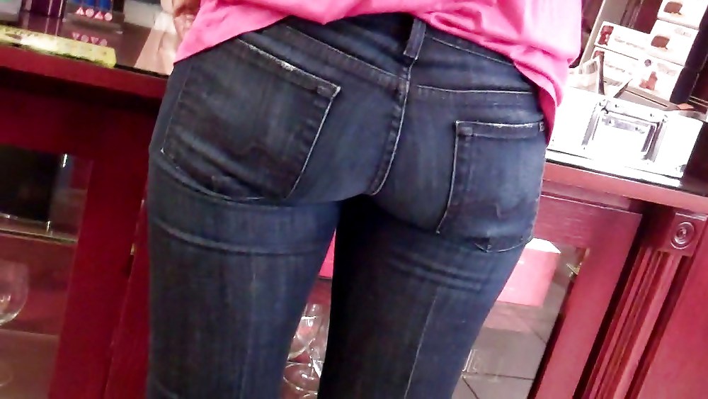 Nice ass & butt in blue jeans at the Liquor store #7814463