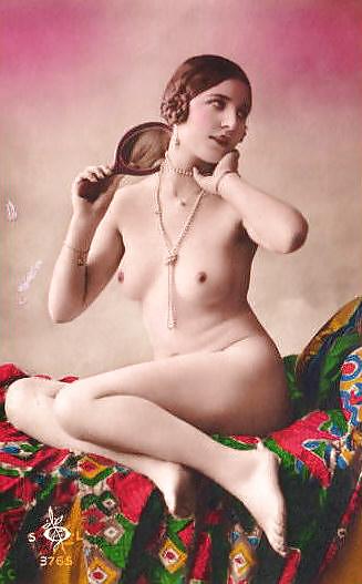 Vintage Erotische Fotokunst 19 - Mädchen Und Spiegel #14804521