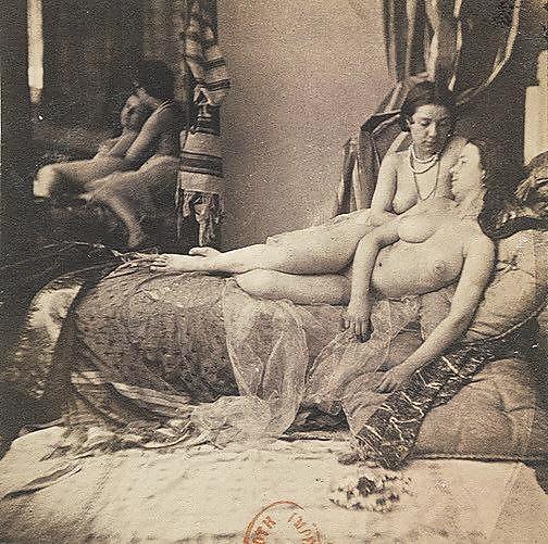 Vintage Erotische Fotokunst 19 - Mädchen Und Spiegel #14804578