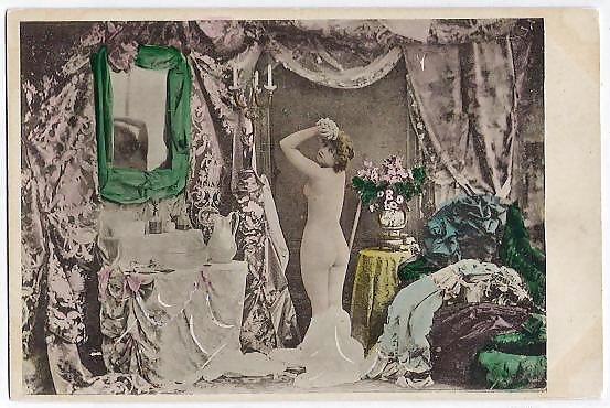 Vintage Erotische Fotokunst 19 - Mädchen Und Spiegel #14804638
