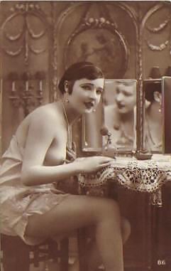 Vintage Erotische Fotokunst 19 - Mädchen Und Spiegel #14804652