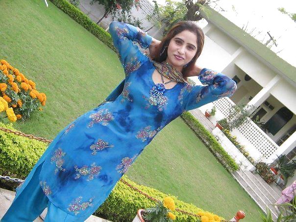 Pakistani whore i fucked in Murree 2011 #12986082