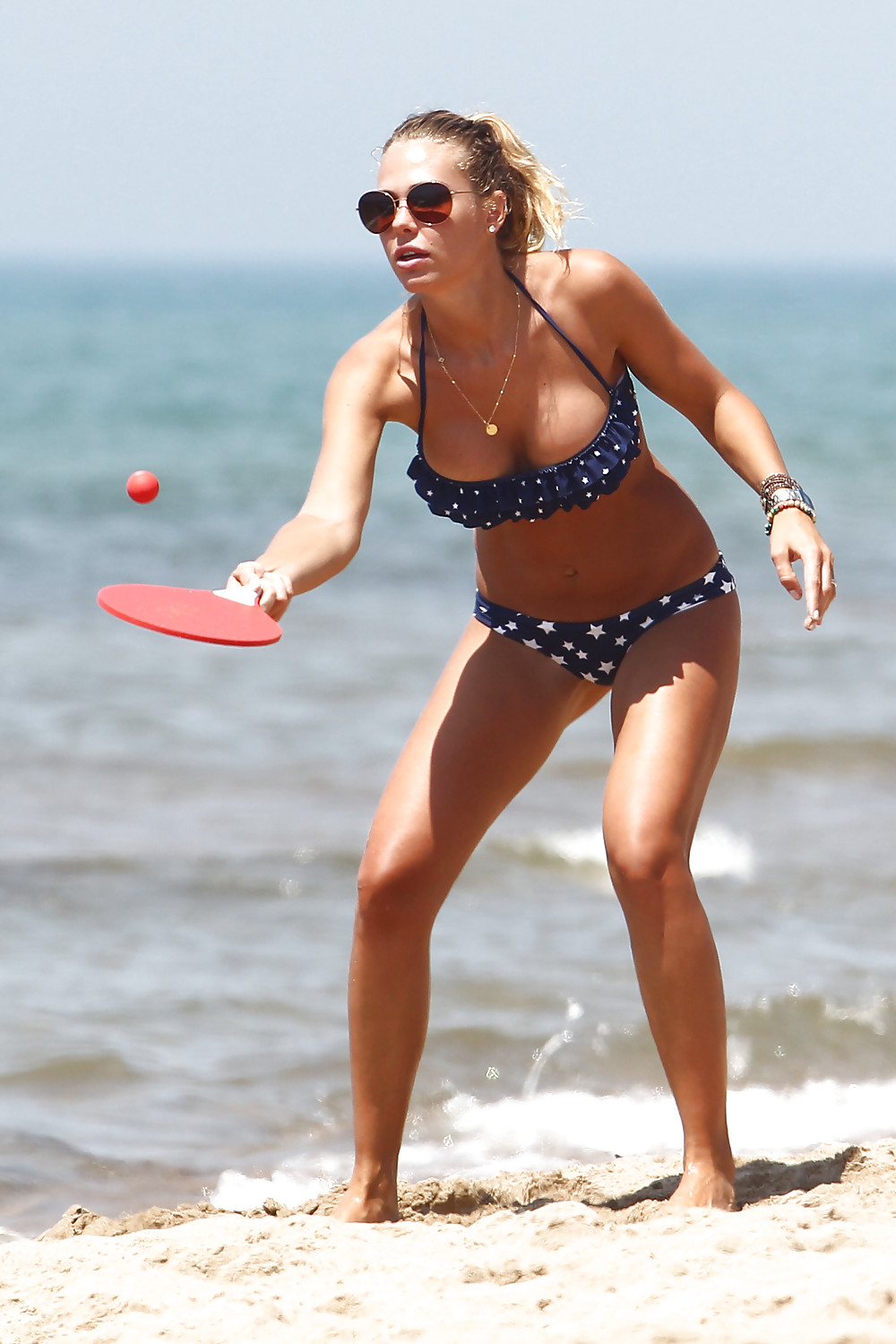 Ilary Blasi Candids Bikini Bleu En Sabaudia Italie Coups De Cul #5296794