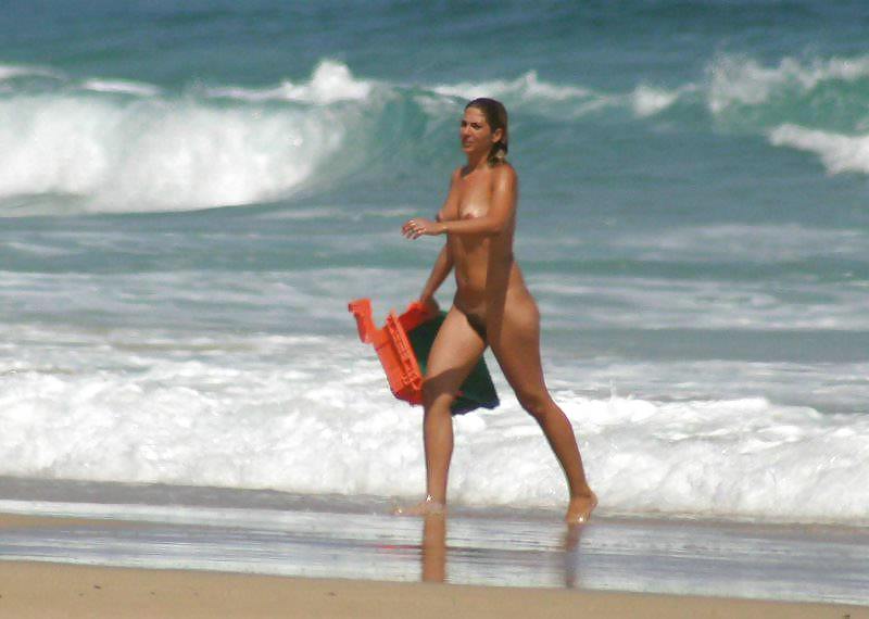 Spiaggia nudista adolescenti
 #648836