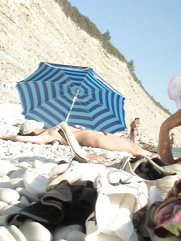 Spiaggia nudista adolescenti
 #648909