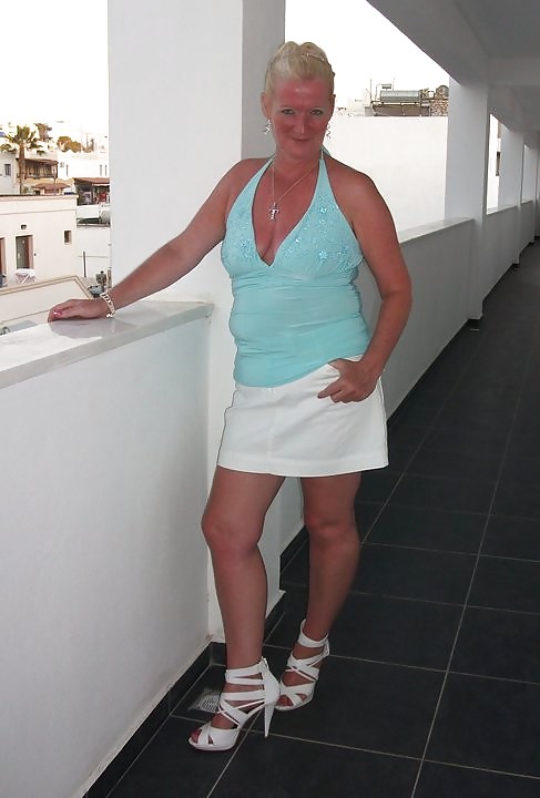 UK Amateur Slut Milf Teresa Mid 50's #7822576