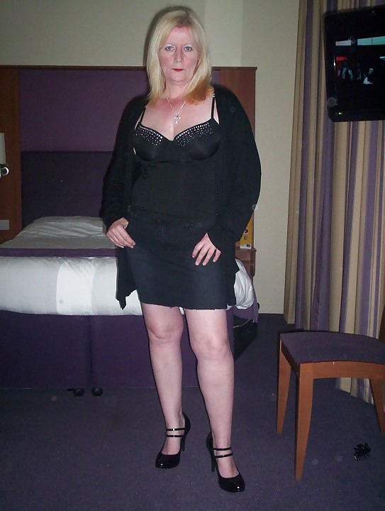 UK Amateur Slut Milf Teresa Mid 50's #7822585