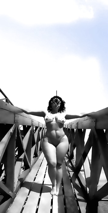 THICK WHITE MEAT #9989387