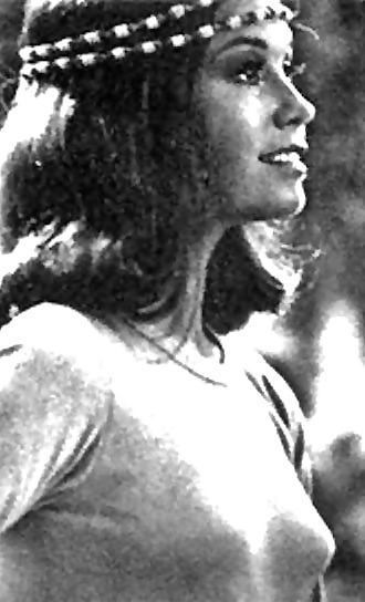 Mary Tyler Moore Legshow plus Fakes #4610383