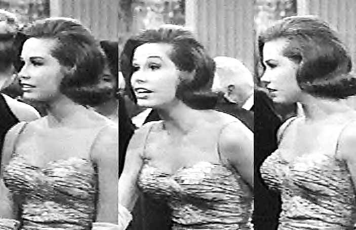 Mary Tyler Moore Legshow plus Fakes #4610747