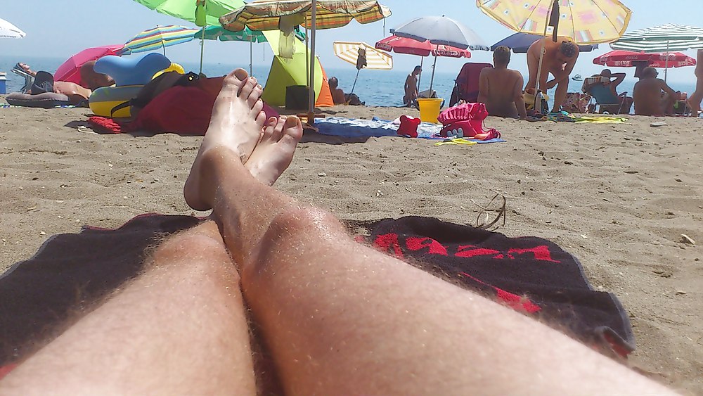Un día en la playa desnuda 
 #19091602
