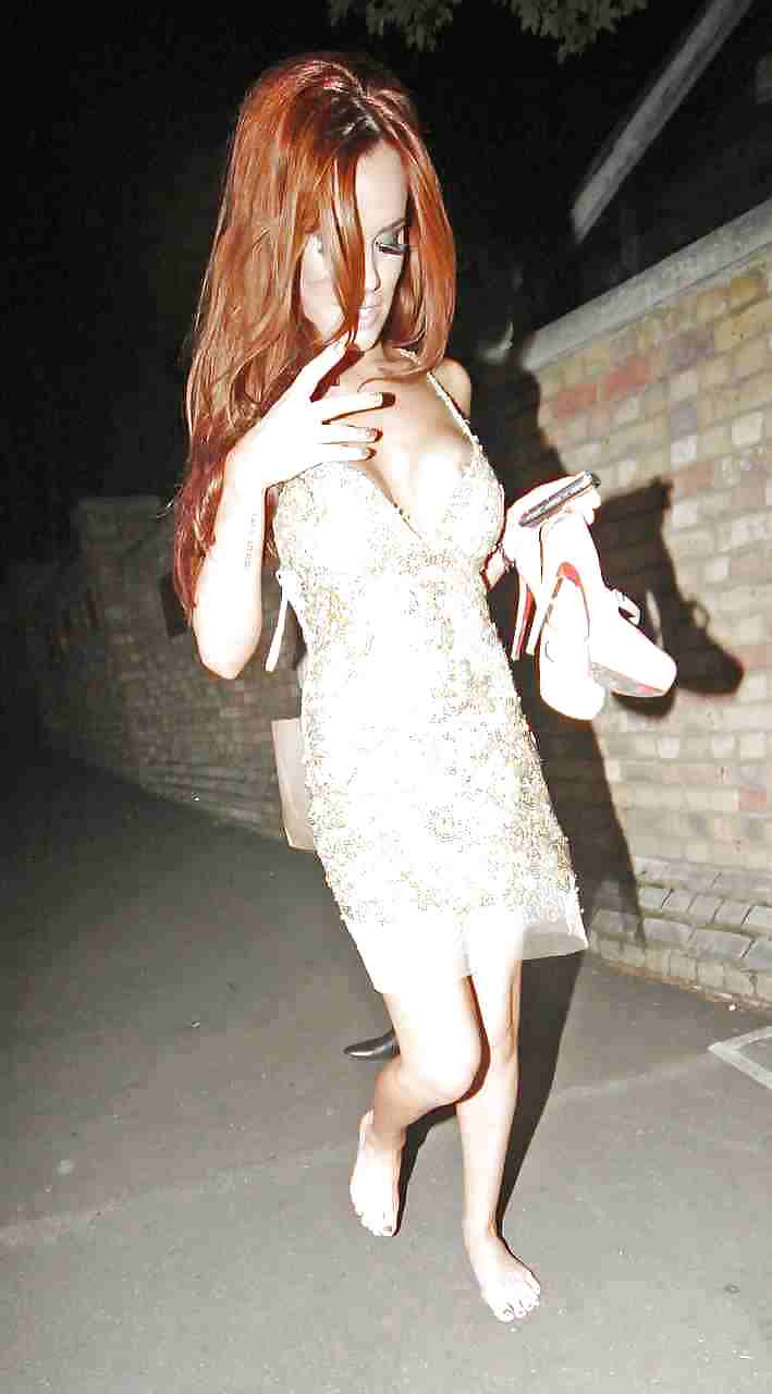 Downblouse and upskirt