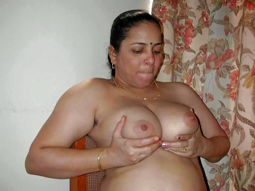 INDIAN GIRLS ARE SO SEXY IV #8863100
