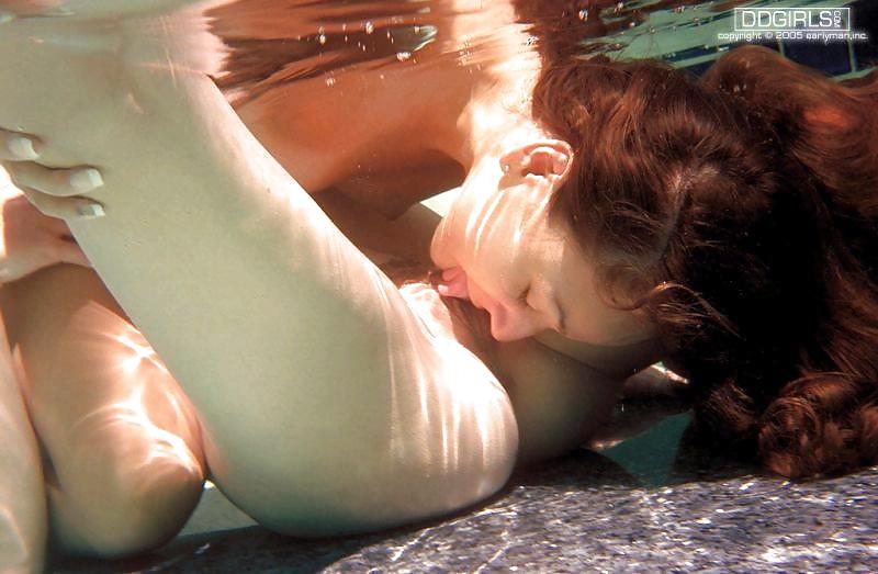 Underwater lesbian #415404