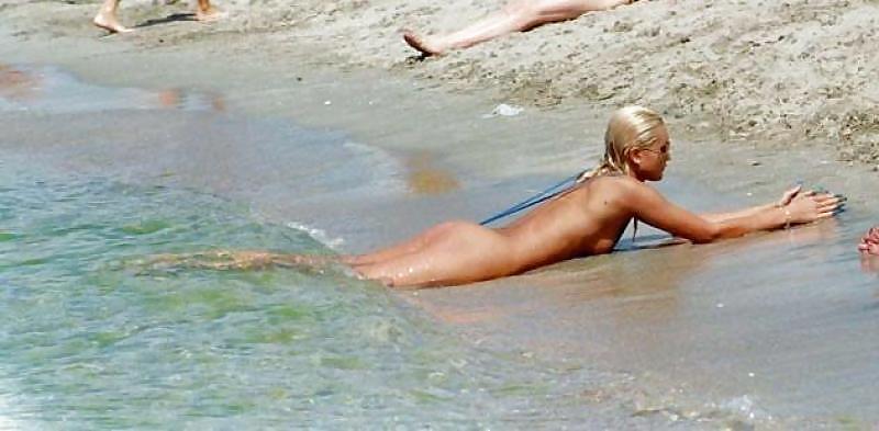 Sono un nudista da spiaggia
 #2202029