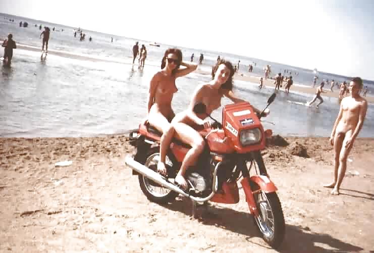 ヌーディストビーチの楽しみ
 #1976017