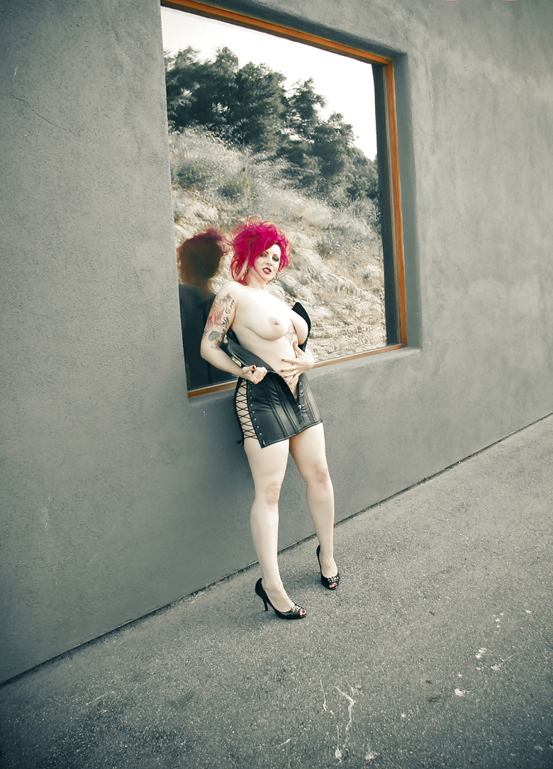 Xanthia #9897584