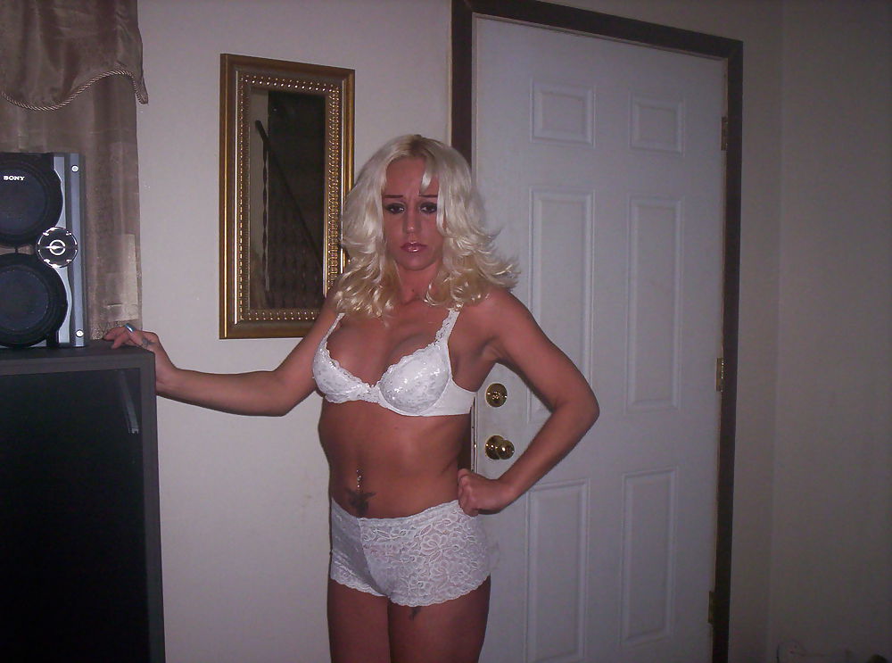 Sizzling young babe #9490364