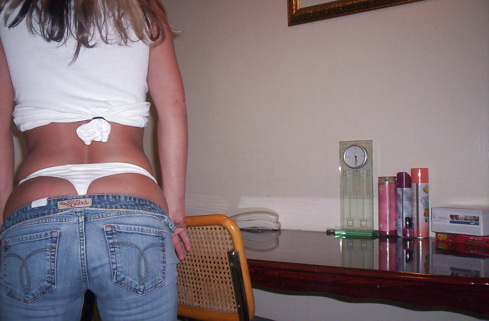 Sizzling young babe #9490476