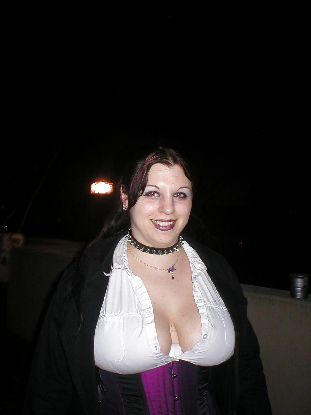 Braless 56. #4593984