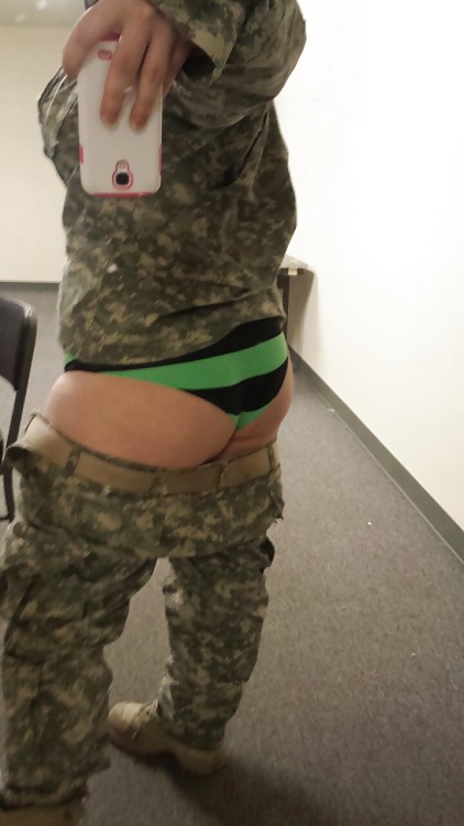 Random hot girls in the military #20838343
