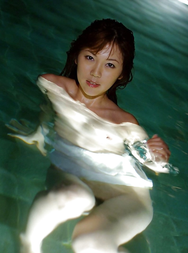 Asians in H2O #12741171