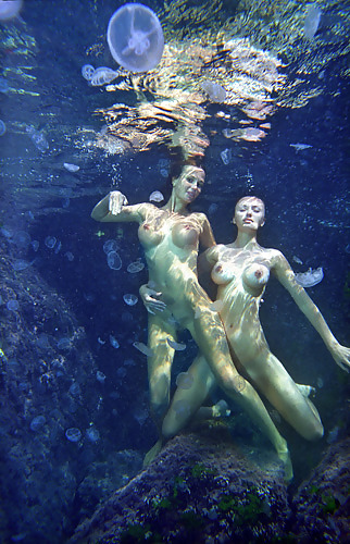 Naked-Unterwasser #2609943