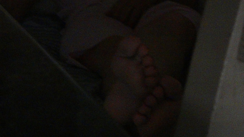 Candid Mature Feet #13395909