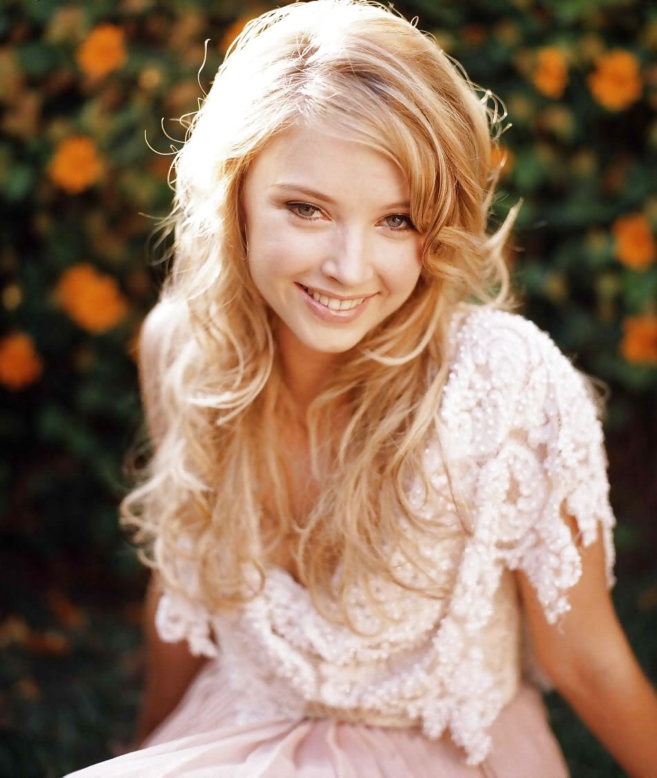 Elisabeth Harnois #16801713